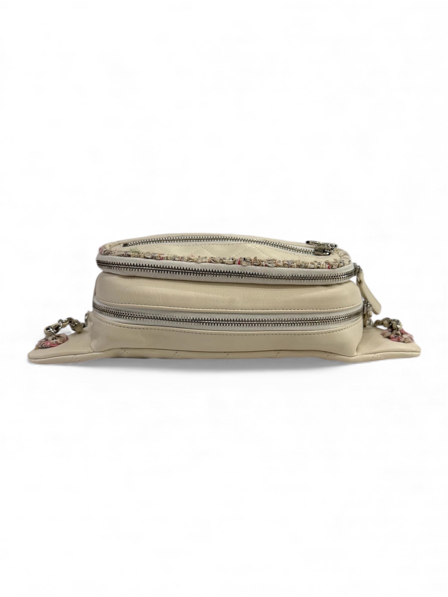 Chanel - Leather and tweed belt bag