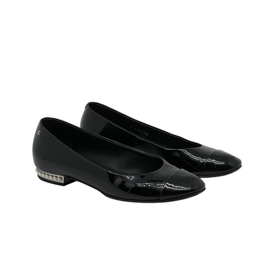 Chanel - Ballerines en cuir vernis T38