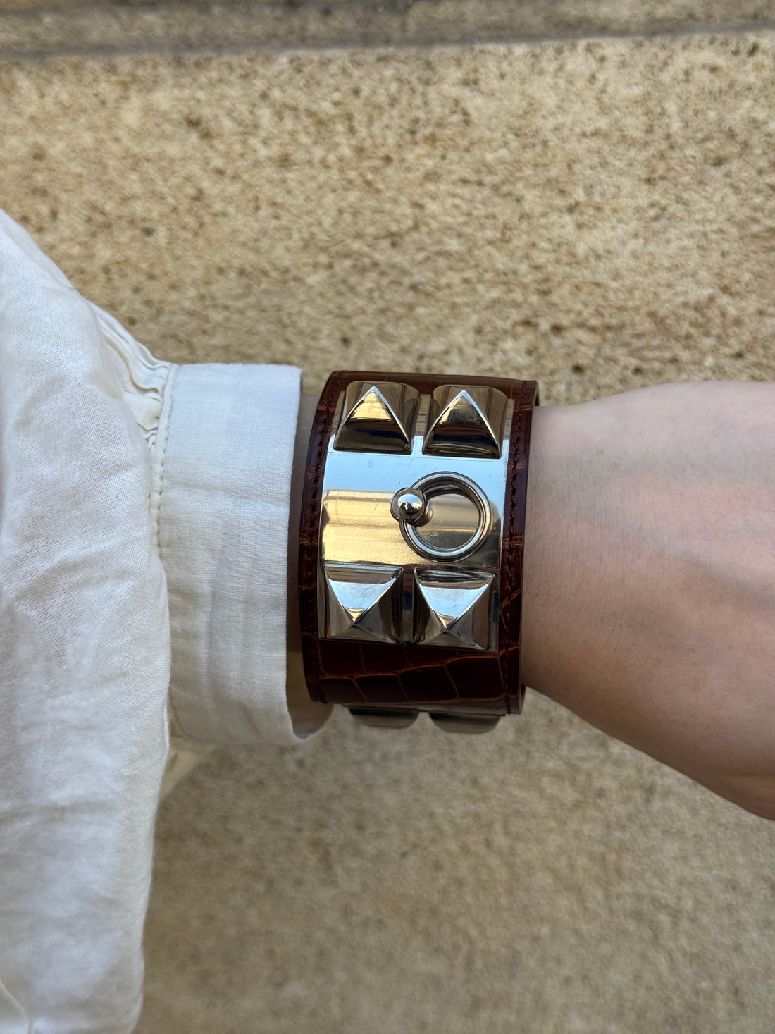 Hermès - Bracelet collier de chien en alligator marron TS