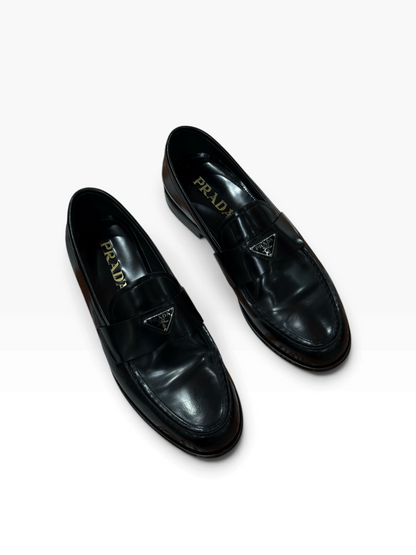 Prada – Mocassins noirs glacés – T40,5