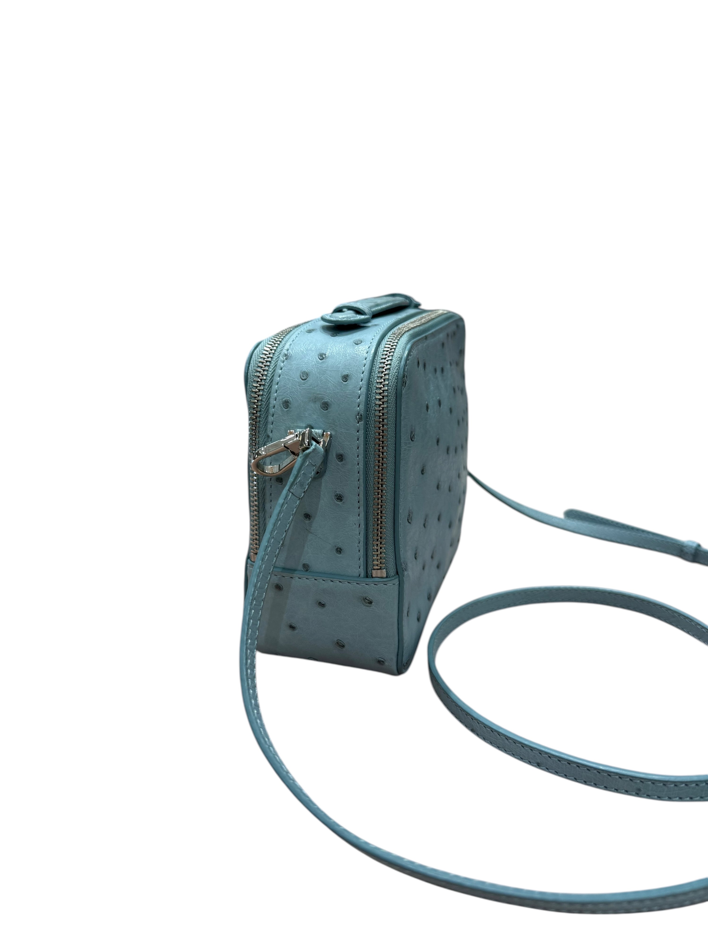 Loro Piana - Borsa vanity in pelle di struzzo blu