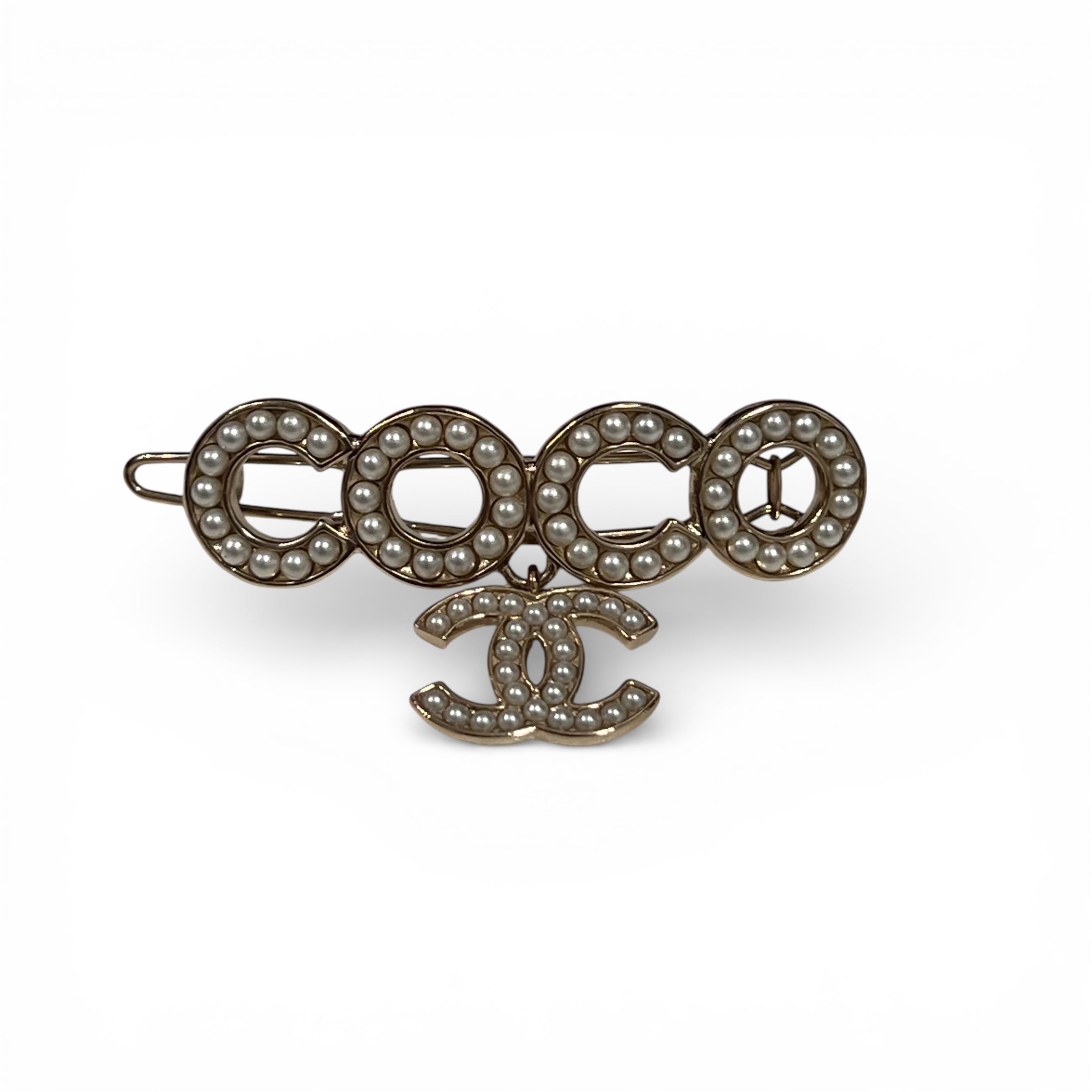 Chanel - “COCO” pearl hair clip