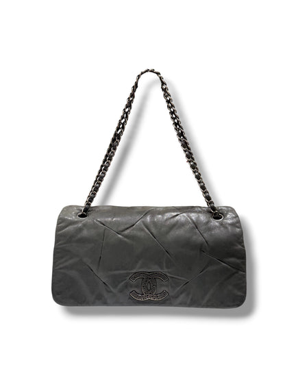 Chanel - Sac Classique allongé vert de gris irisé