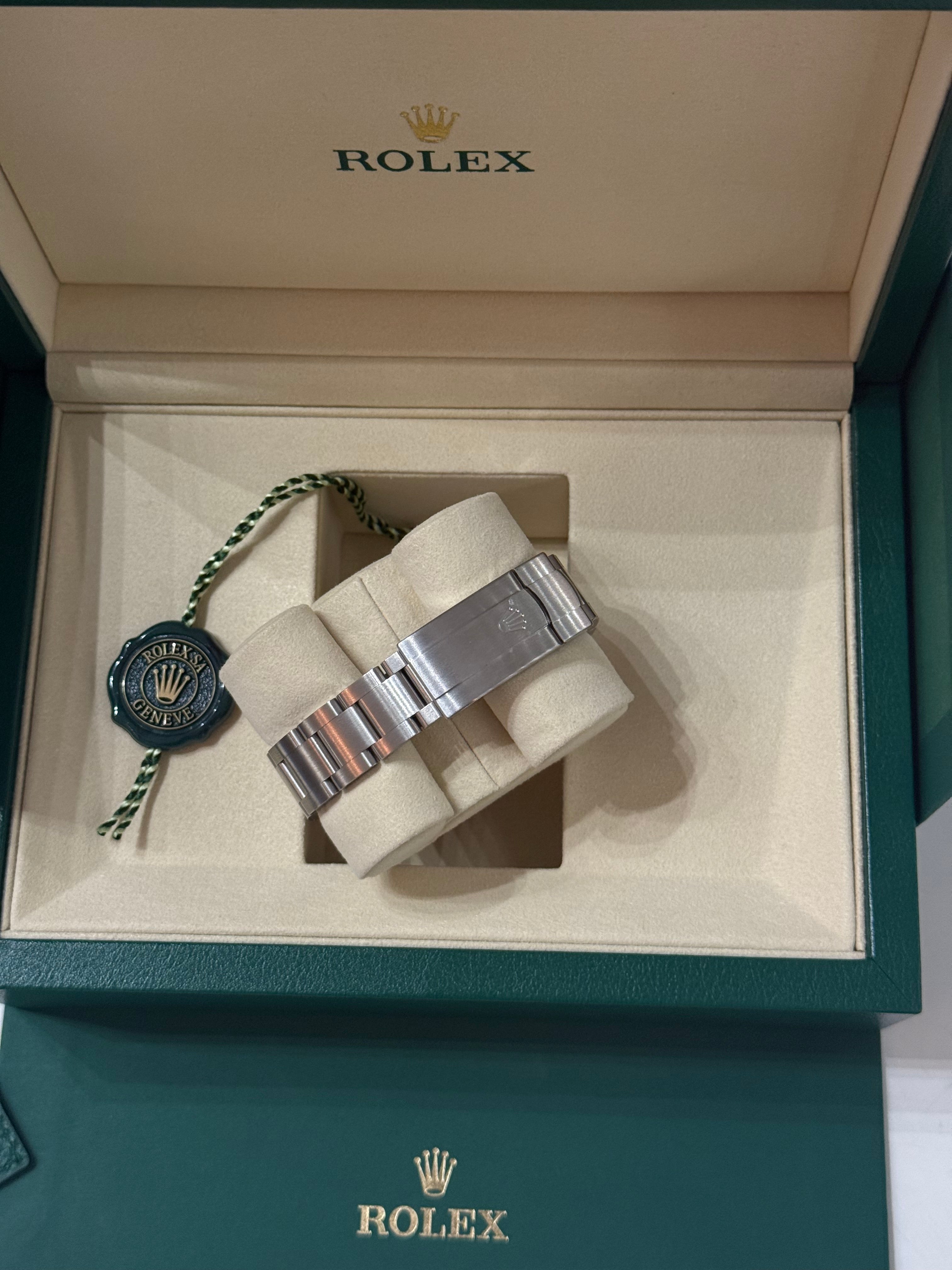 Rolex - Montre Oyster 34 mm Candy rose 2025