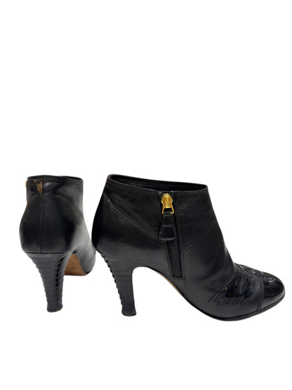 Chanel - Bottines en cuir lisse et bout vernis T36,5