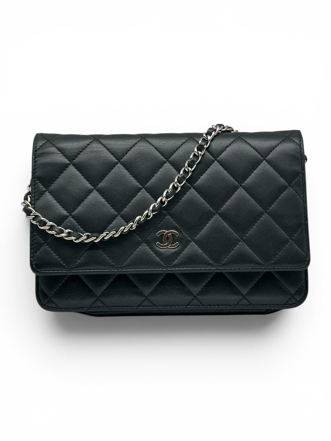 Chanel – Wallet-on-Chain-Tasche in Schwarz mit silberfarbenem Finish