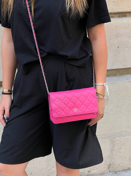 Chanel - Sac Wallet on Chain Fuschia