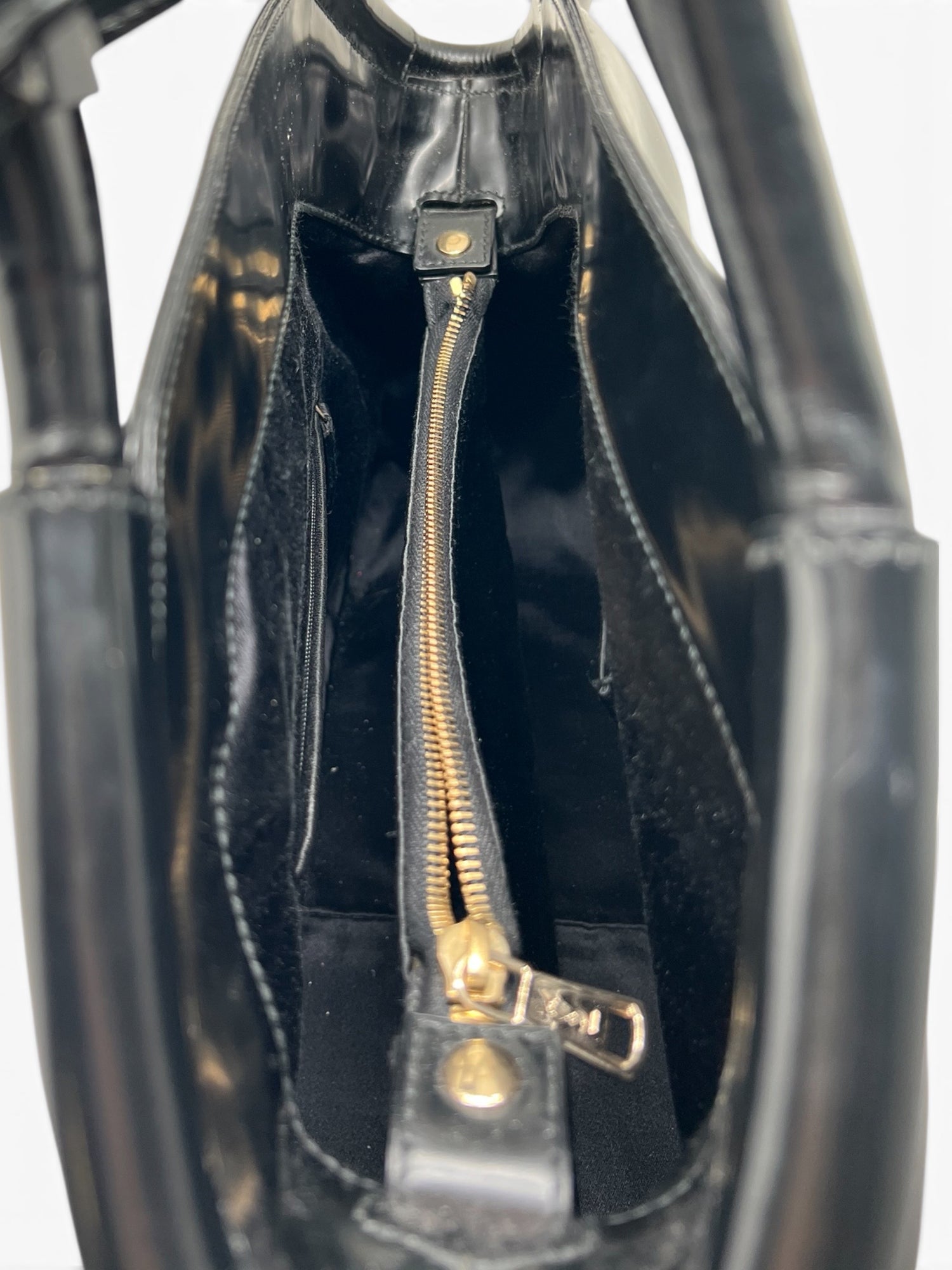 Yves Saint Laurent - Sac vintage en cuir noir