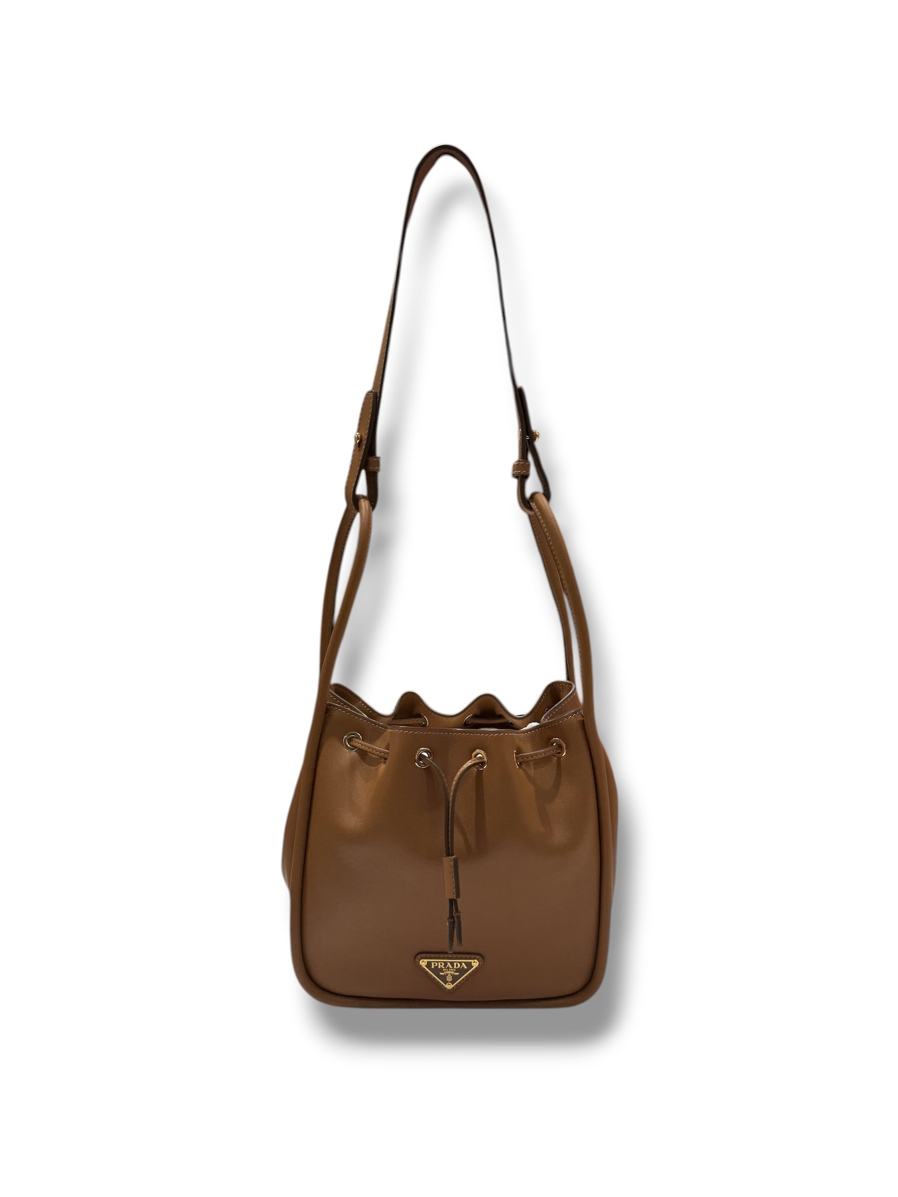 Prada - Sac seau Darling Camel