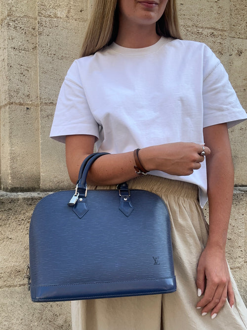 Louis Vuitton - Sac Alma MM cuir épi bleu marine