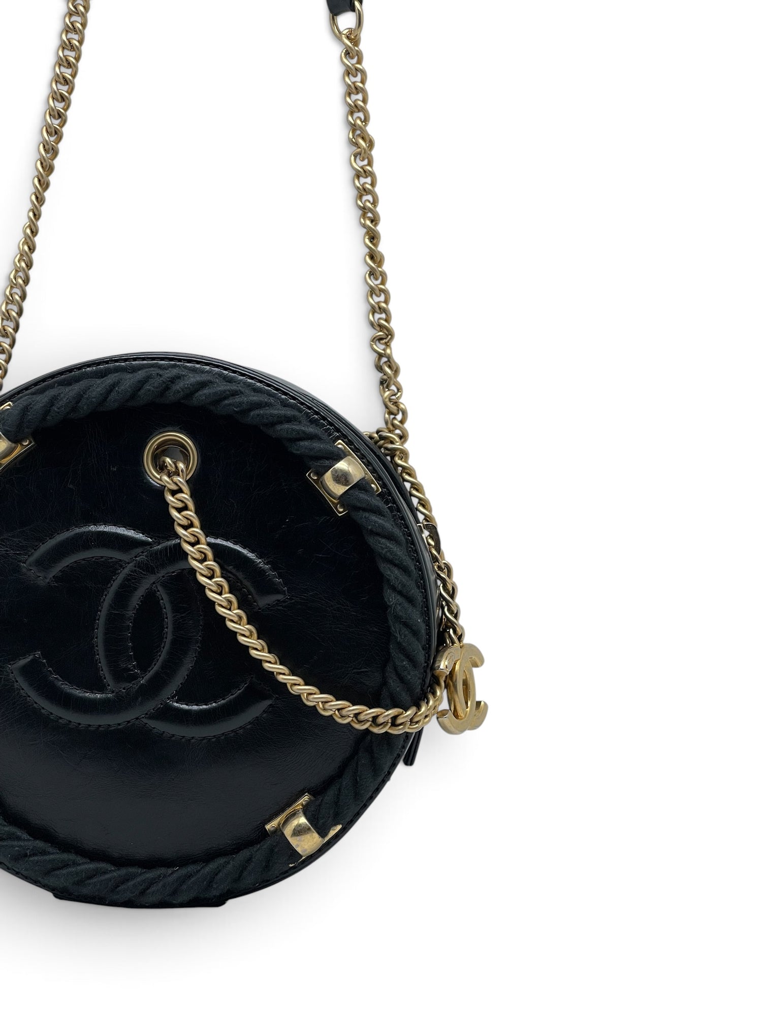 Chanel - Sac rond en cuir d’agneau noir