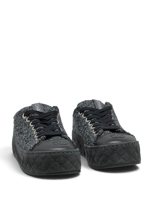 Chanel - Baskets en laine et cuir compensées gris T38,5