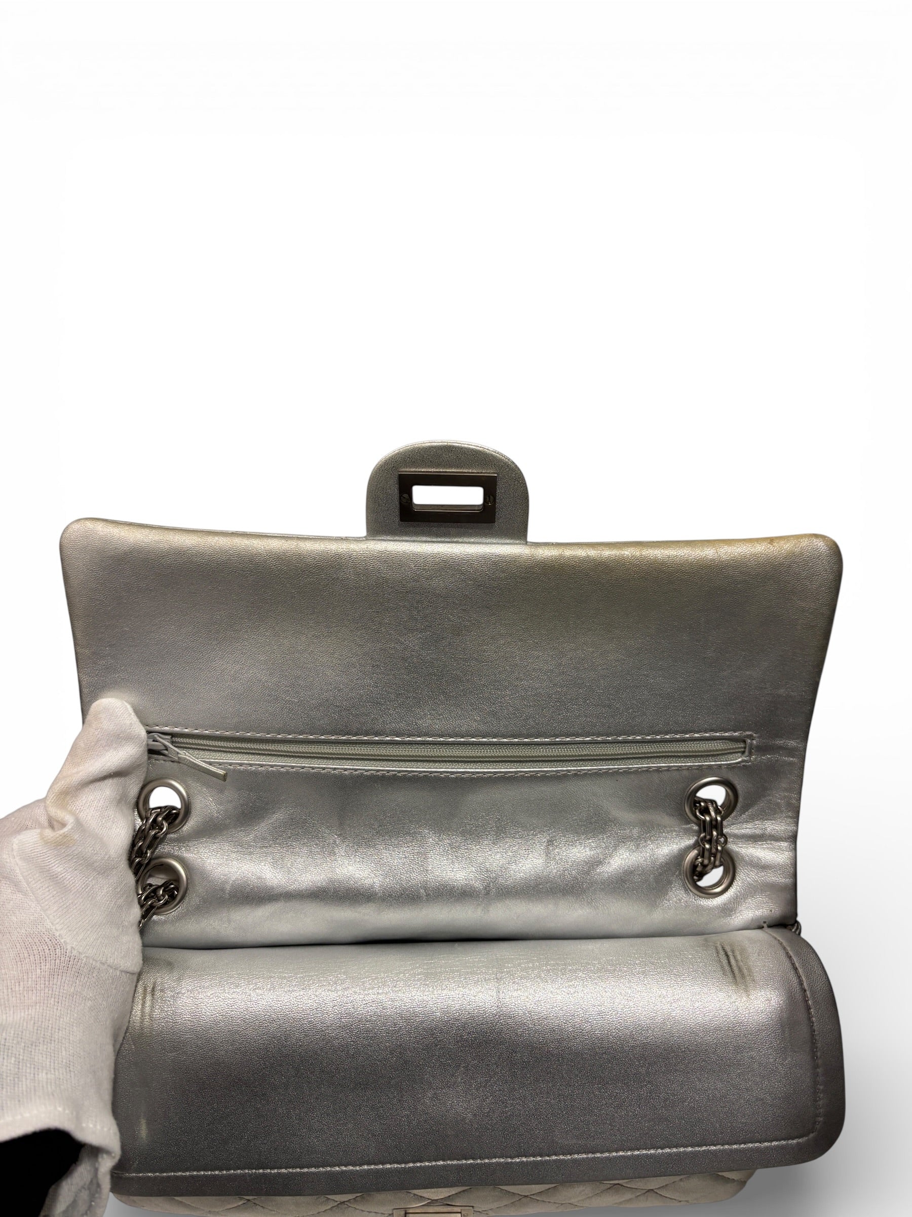 Chanel - Sac 2.55 Argenté | Les Folies d’Eugénie