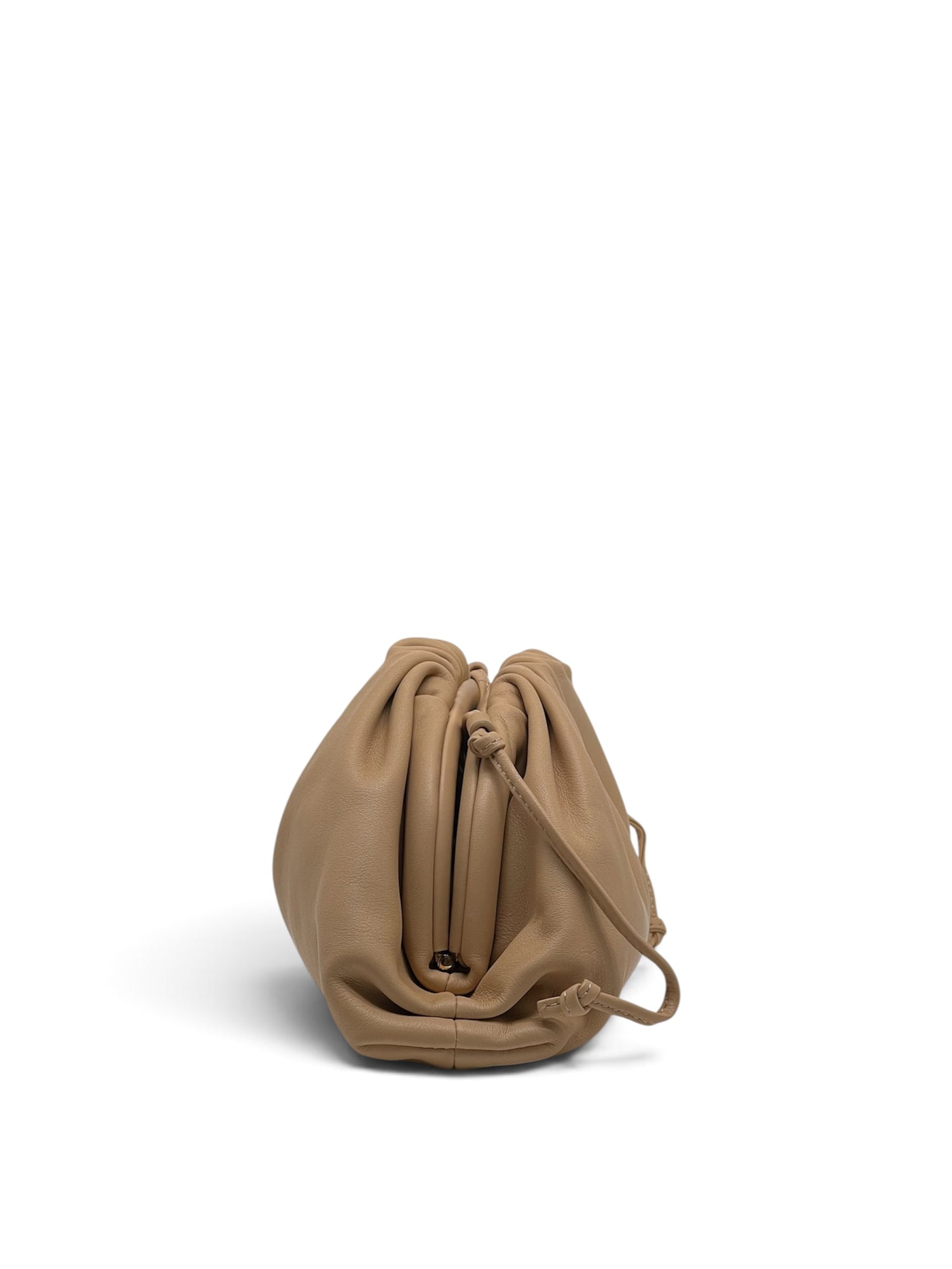 Bottega Veneta - Sac The Pouch cuir beige