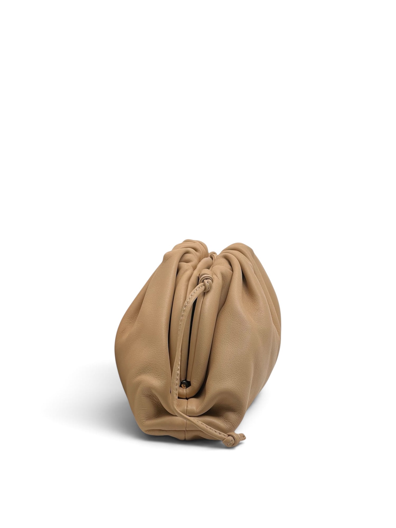 Bottega Veneta - Sac The Pouch cuir beige
