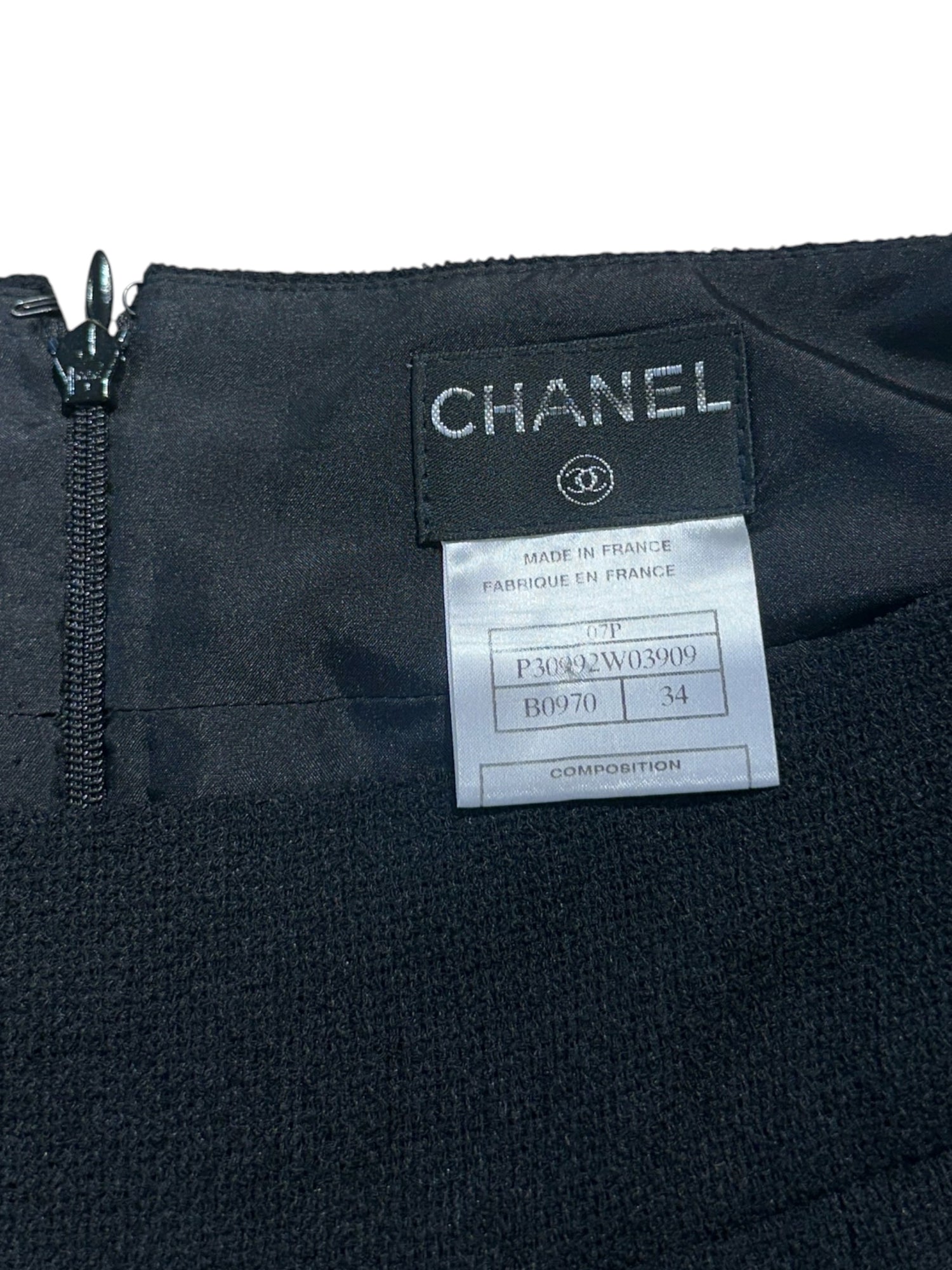 Chanel - Jupe en tweed noir T34