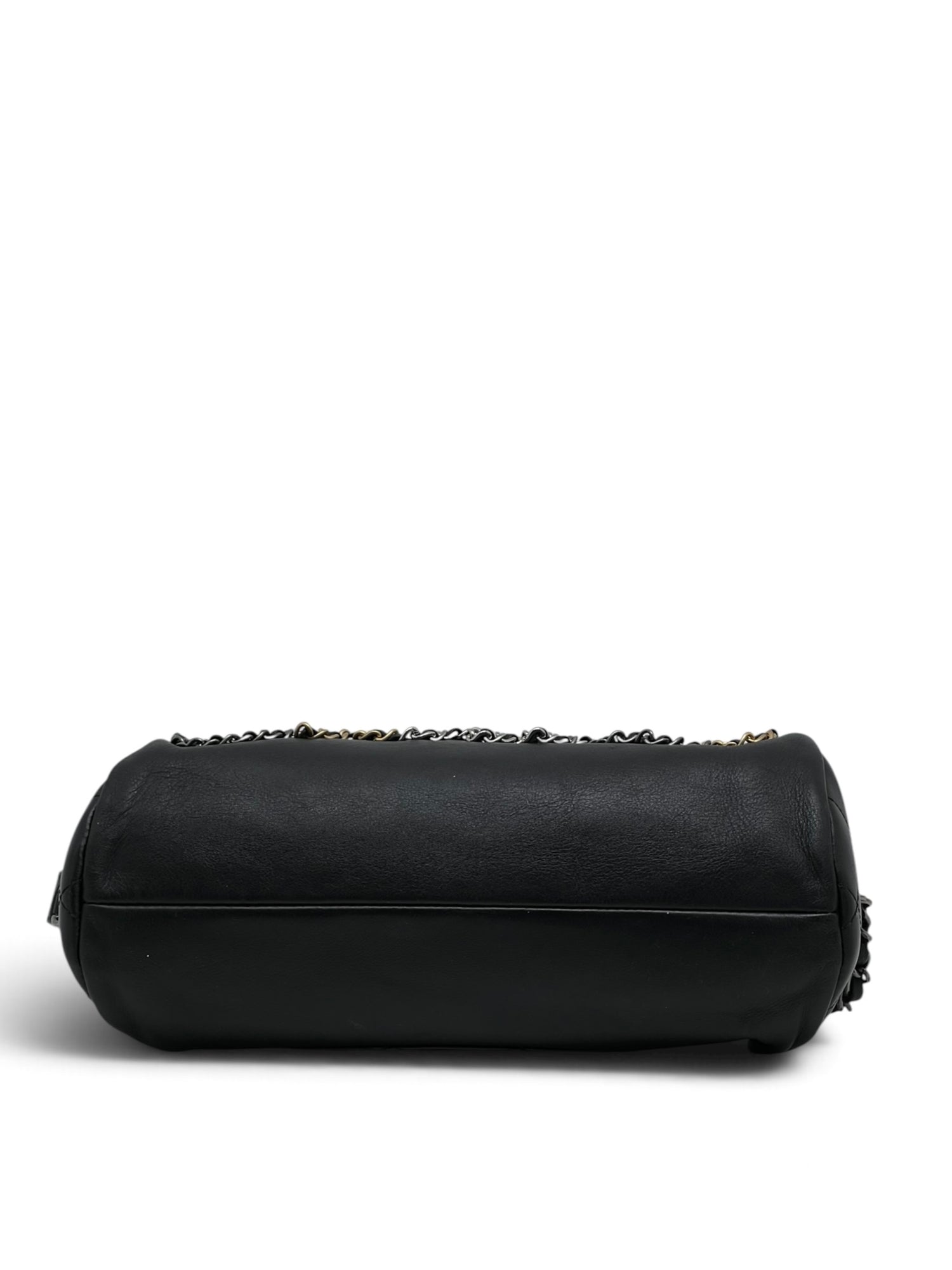 Chanel - Sac bowling porté épaule