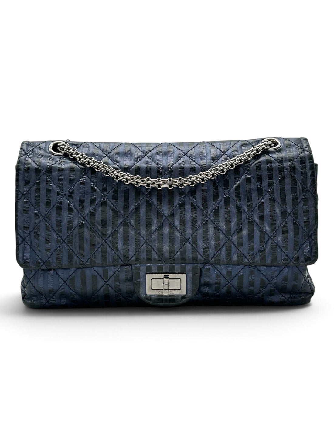 Chanel - Sac maxi 2.55 bleu métallisé