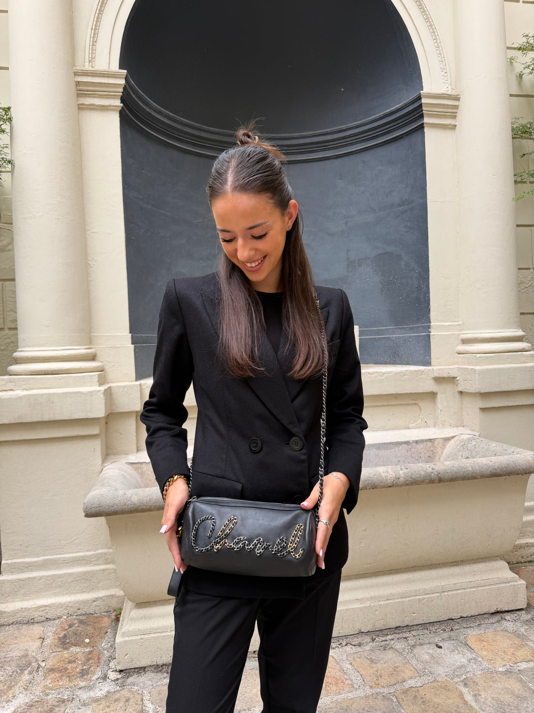 Chanel - Sac bowling porté épaule