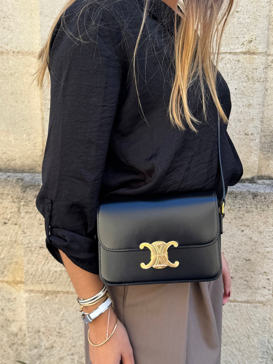 Céline - Sac Triomphe teen en cuir de veau Noir