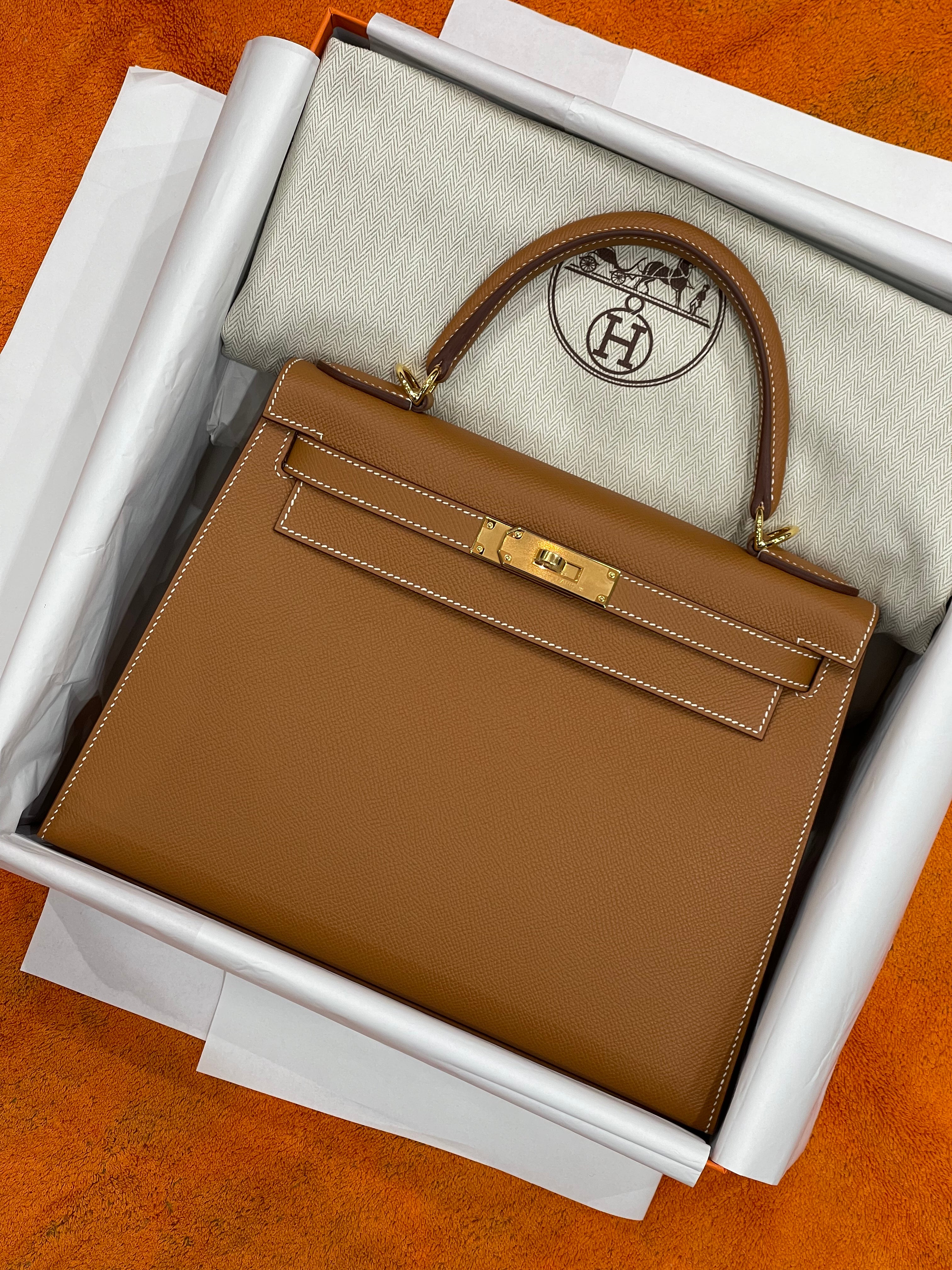 Hermès - Kelly 28 Sellier Gold bag