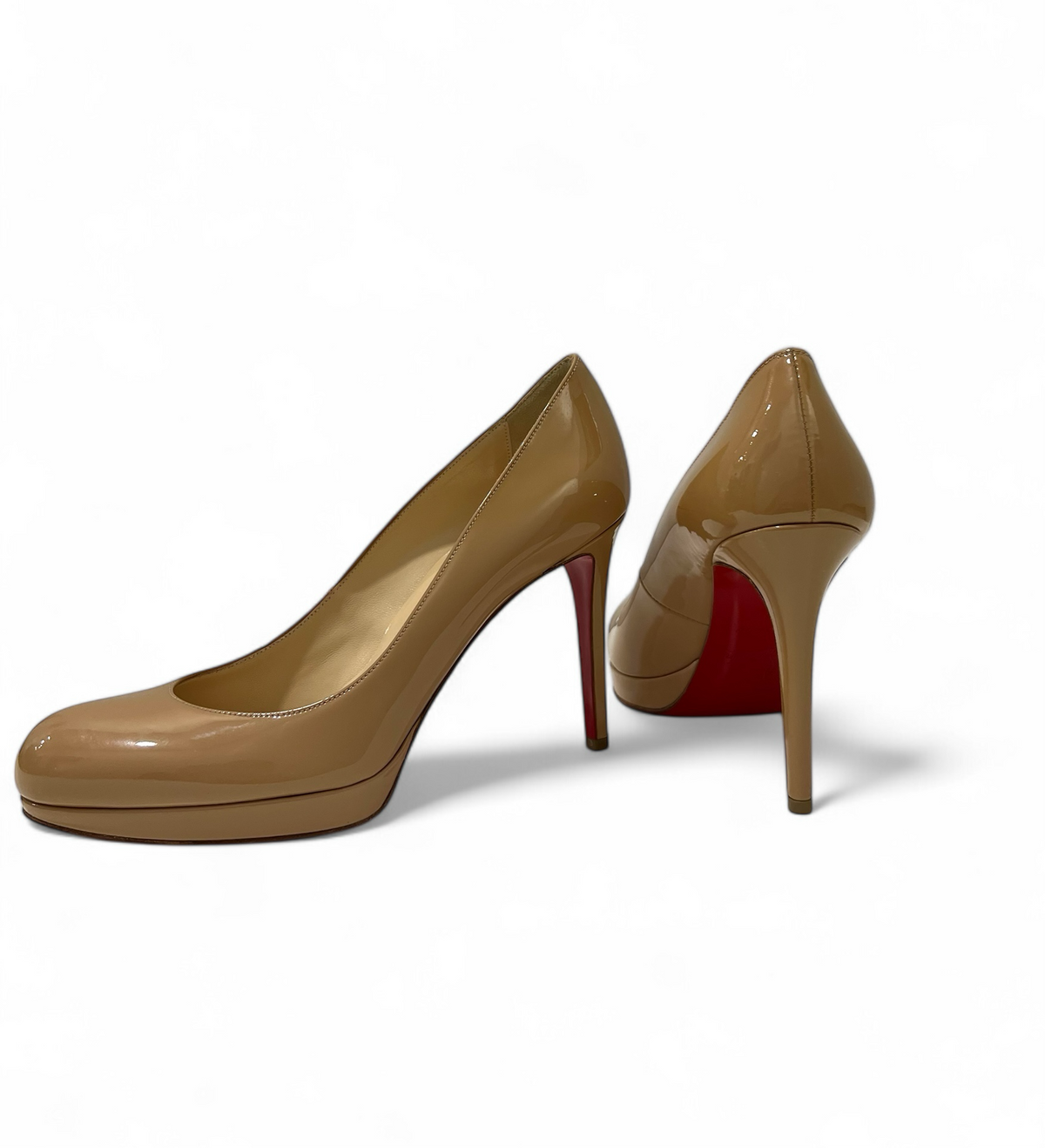 Louboutin - Pumps aus lackiertem Leder Gr. 37