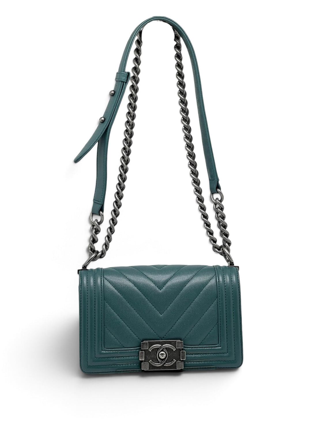 Chanel - Sac Boy en cuir caviar vert