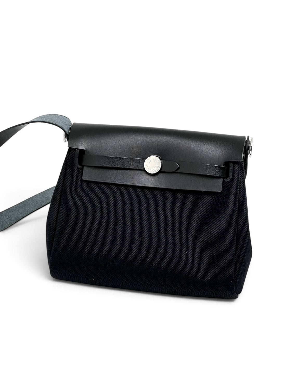 Hermès - Sac à main en toile Herbag zip noir