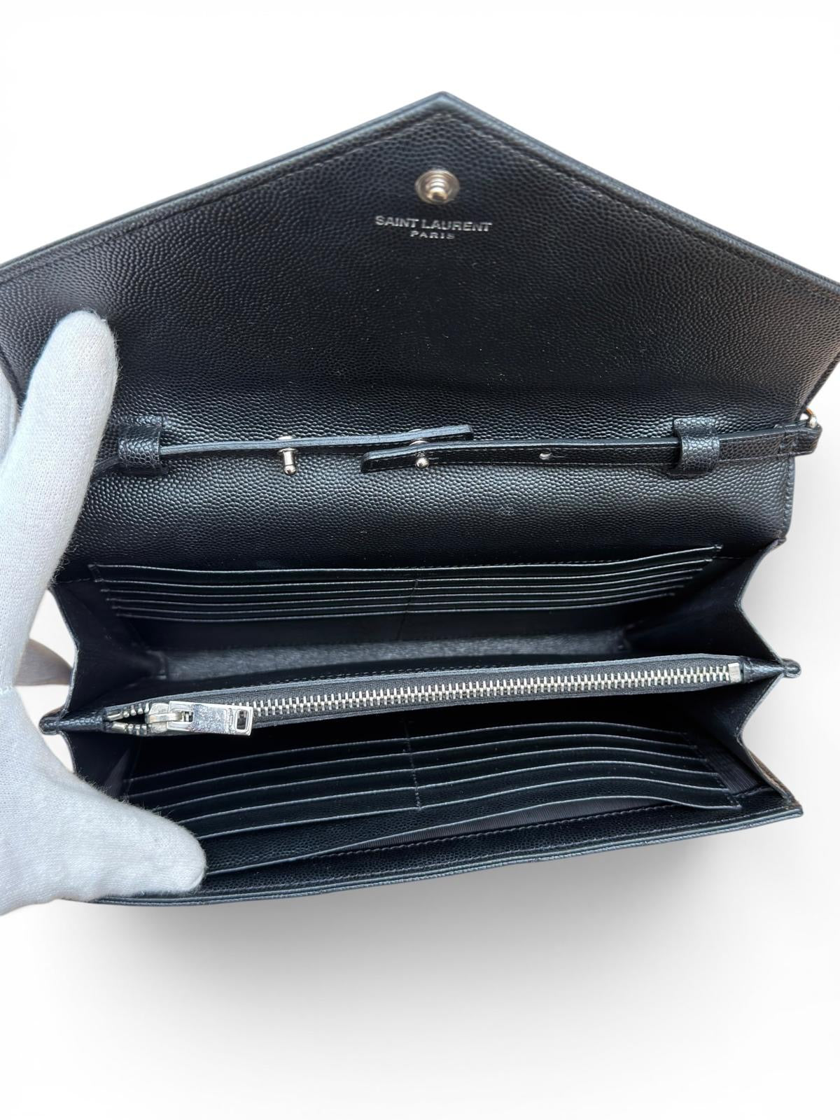 Yves Saint Laurent - Wallet Cassandre