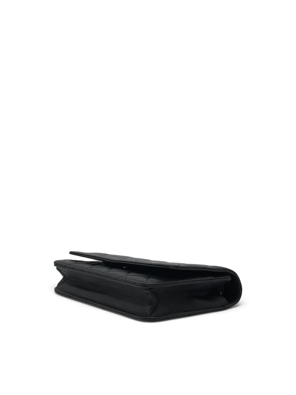 Chanel - Sac Wallet on chain en cuir noir finition dorée
