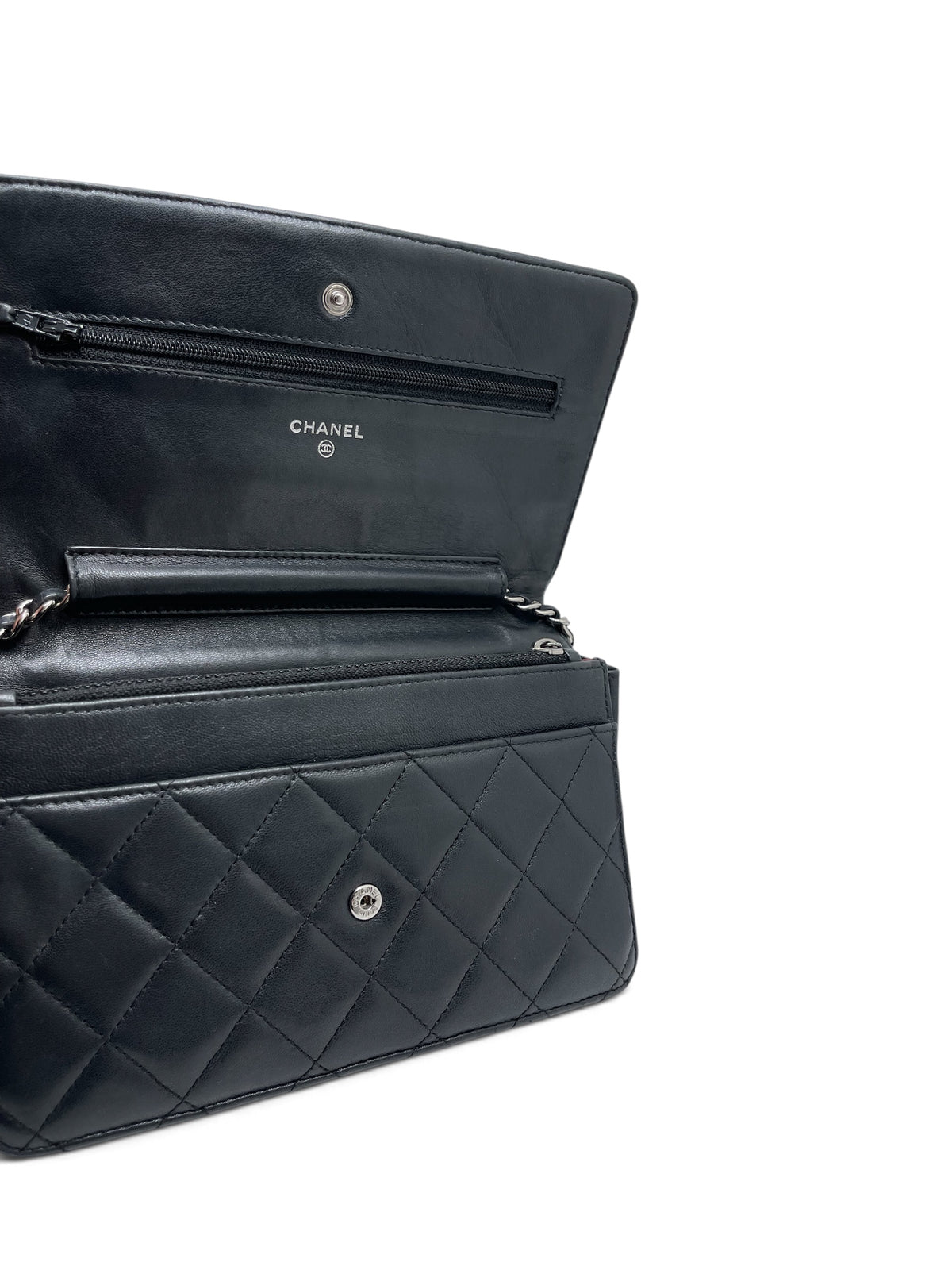 Chanel - Wallet on chain in black leather with silver-tone finish