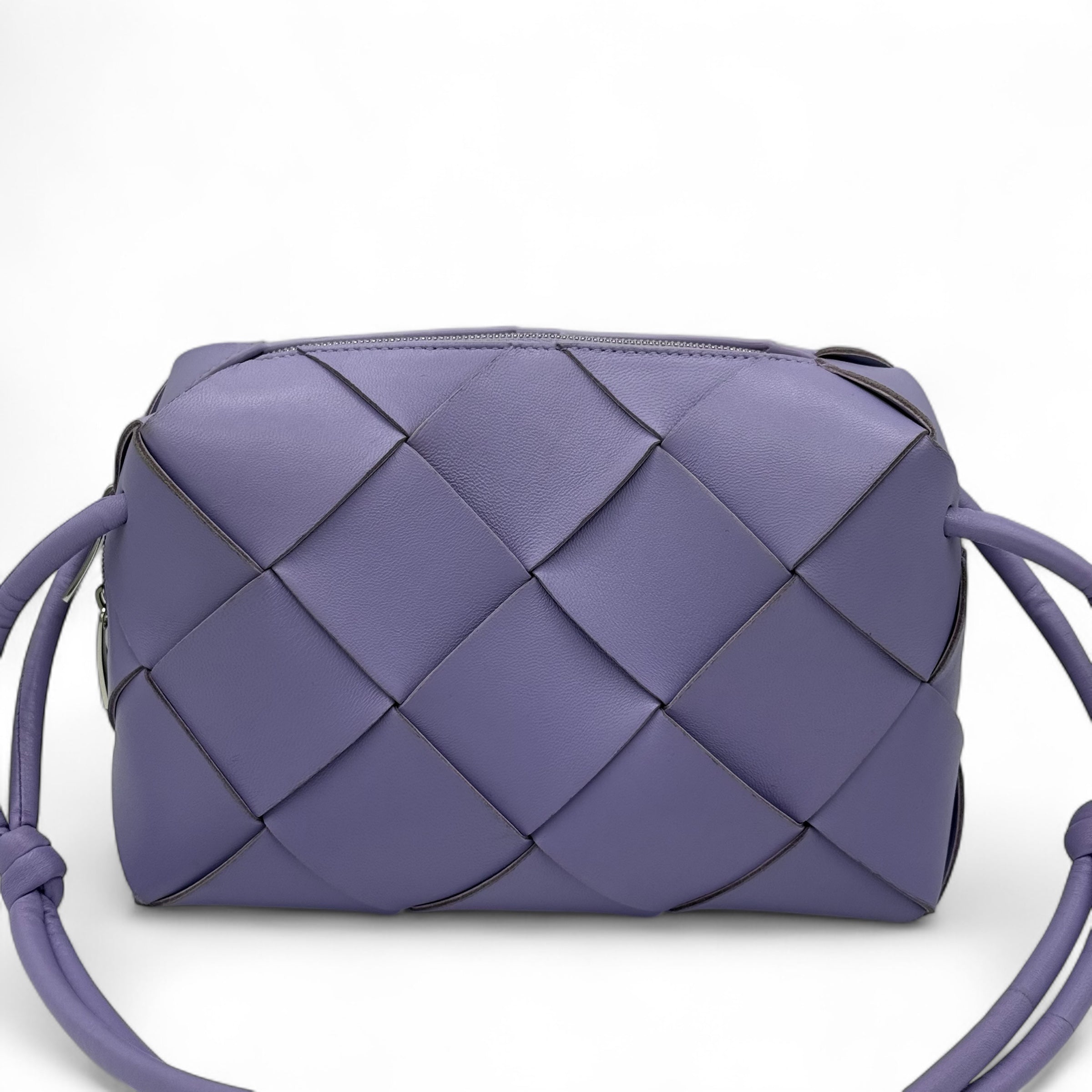 Bottega Veneta - Tasche aus fliederfarbenem Leder