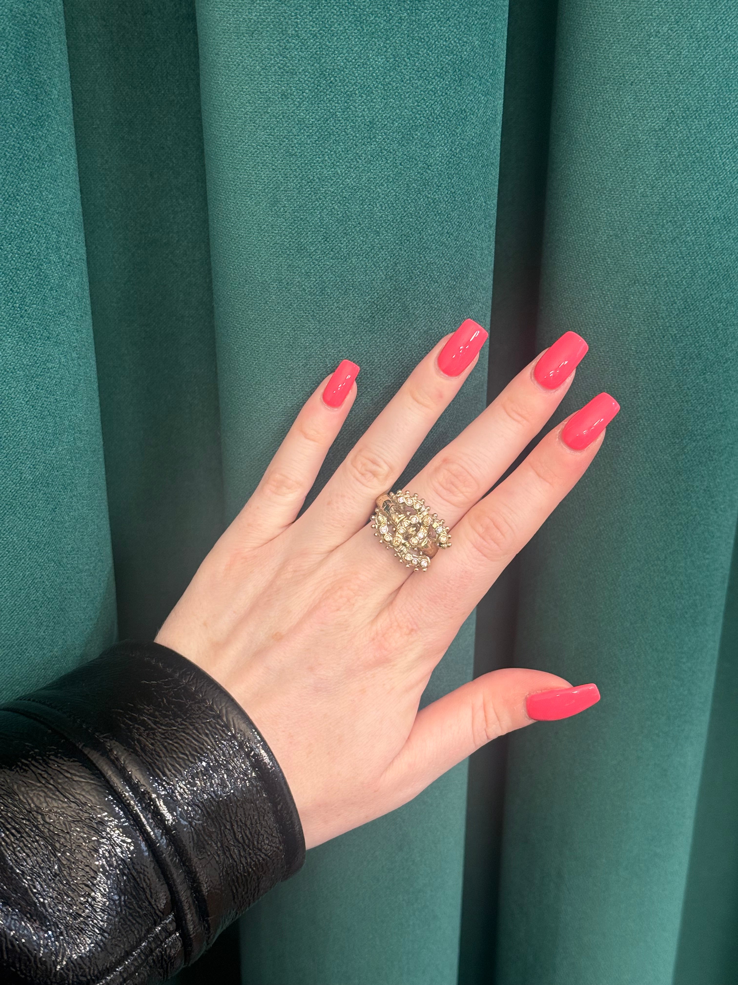 Chanel - Bague logo