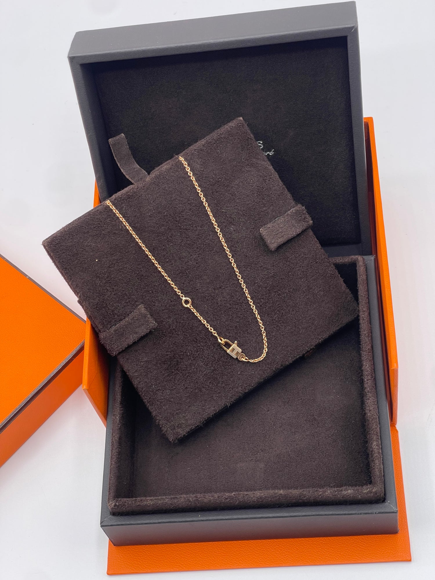 Hermès - Kelly padlock pendant in pink gold and diamonds
