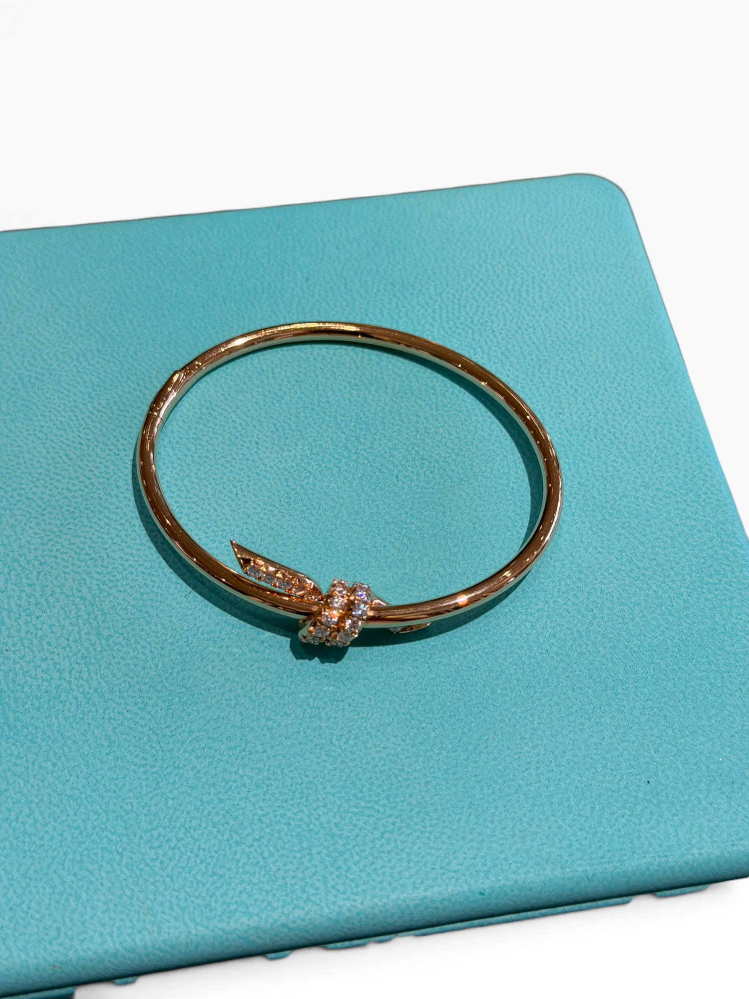 Tiffany & Co - Bracelet Knot or rose et diamants