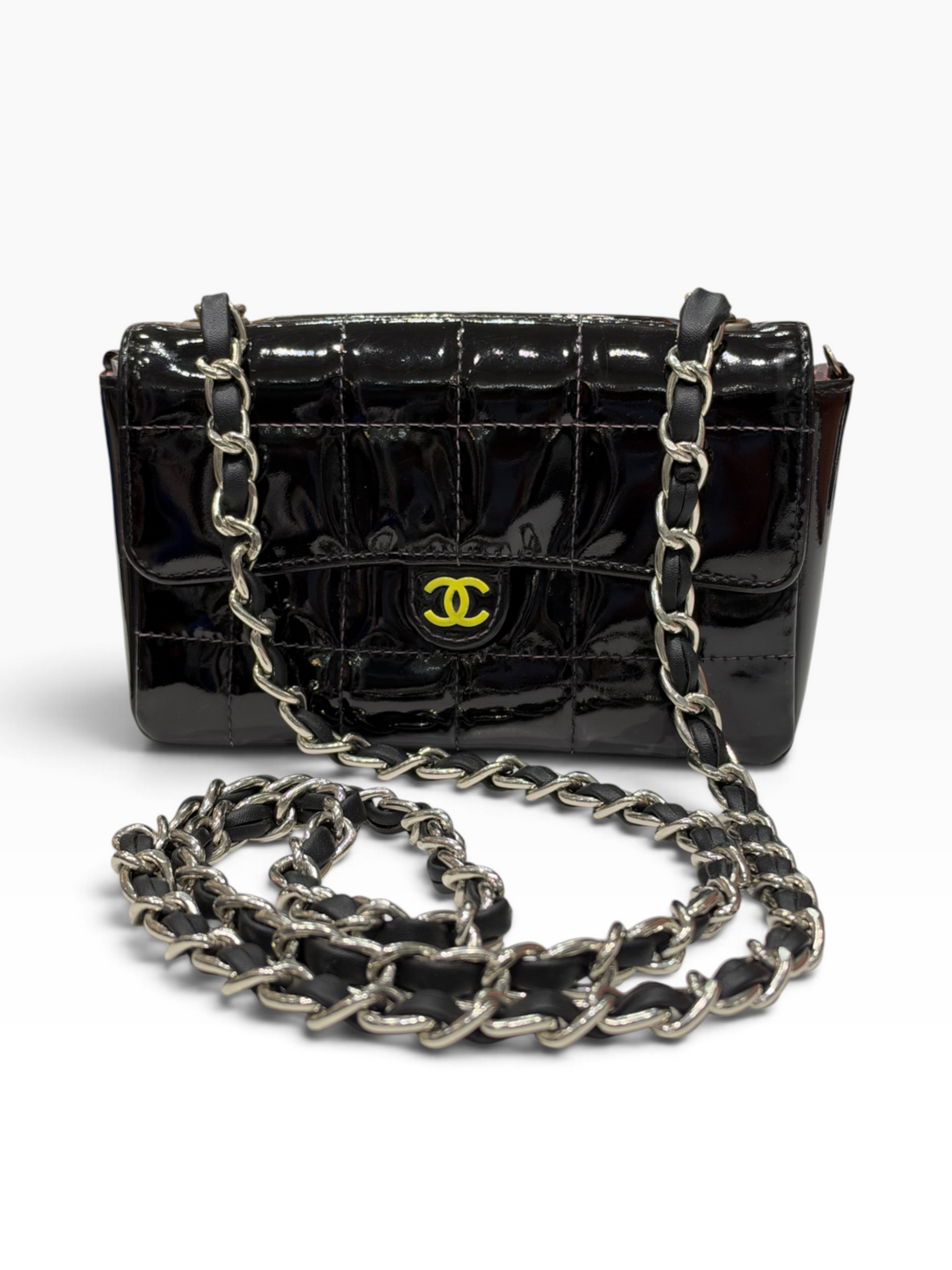 Chanel - mini sac classique cuir vernis noir