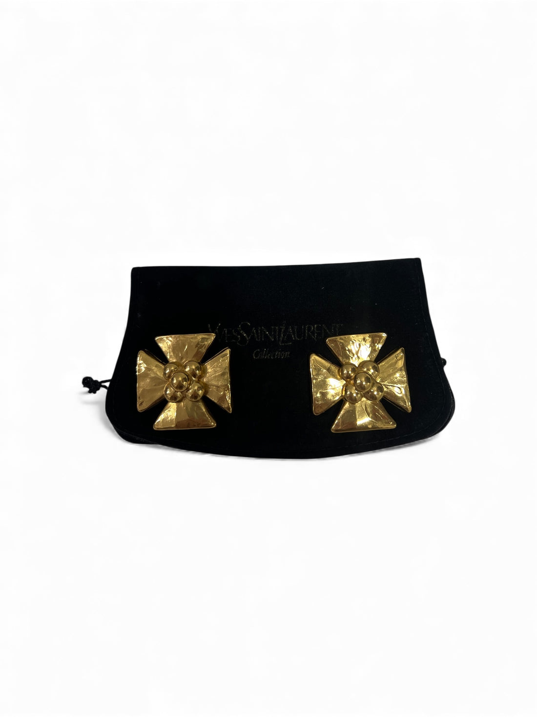 Yves St Laurent - Boucle d’oreilles à clip croix effet martelé