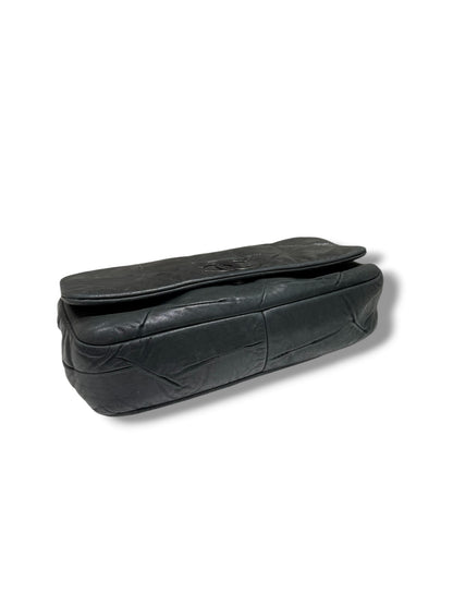 Chanel - Sac Classique allongé vert de gris irisé