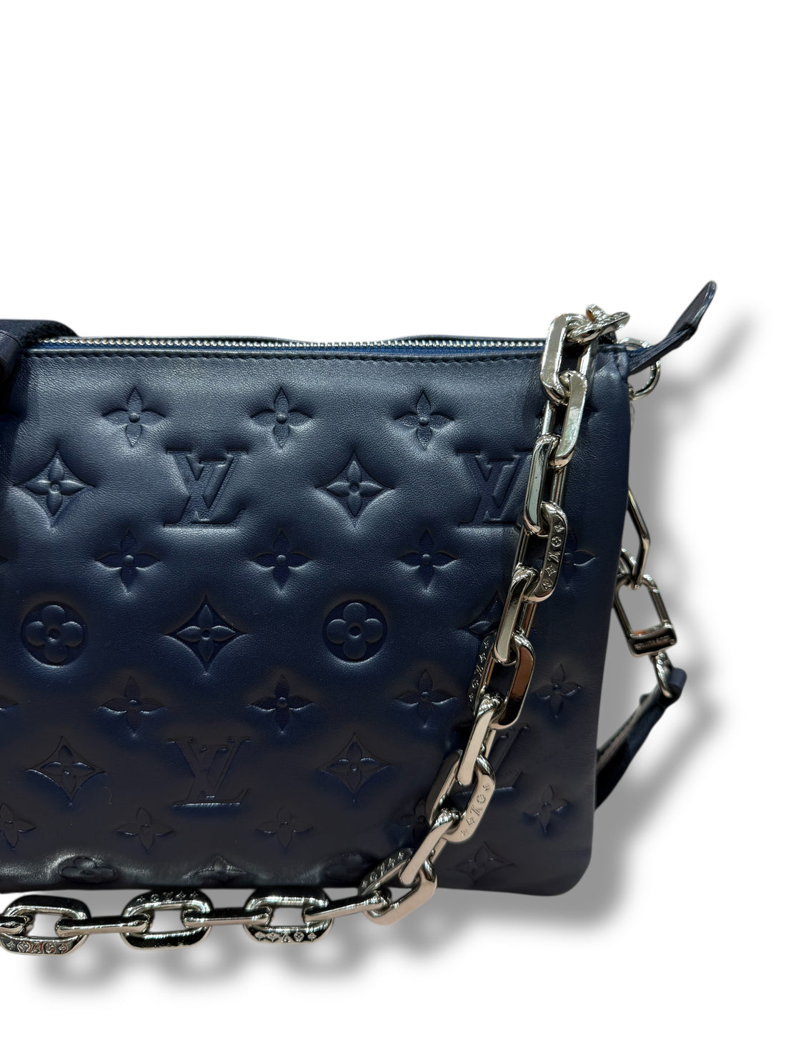 Louis Vuitton - Sac Coussin PM bleu navy