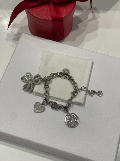 Dior - Bracelet breloques