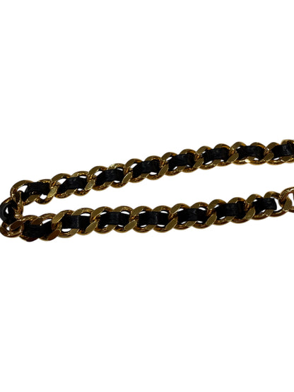 Chanel - Ceinture chaîne entrelacée et médaillon