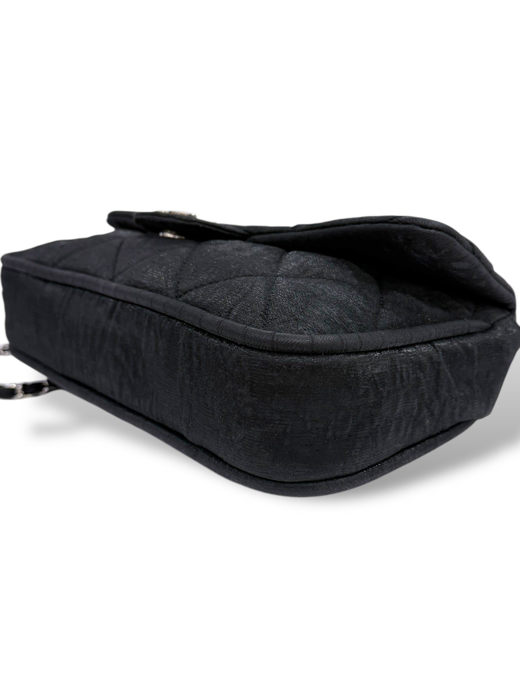 Chanel - Tasche aus beschichtetem Jerseystoff