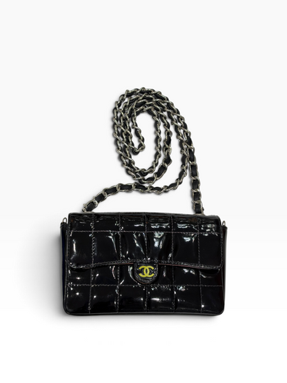 Chanel - mini sac classique cuir vernis noir