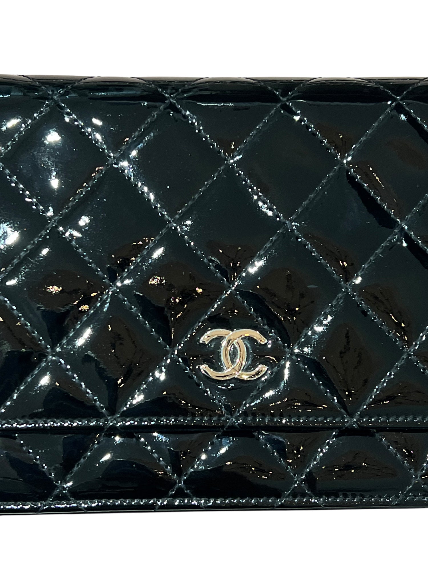Chanel - wallet on chain cuir verni noir