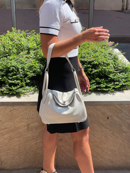 Hermès - Sac Lindy 26 Swift gris pale