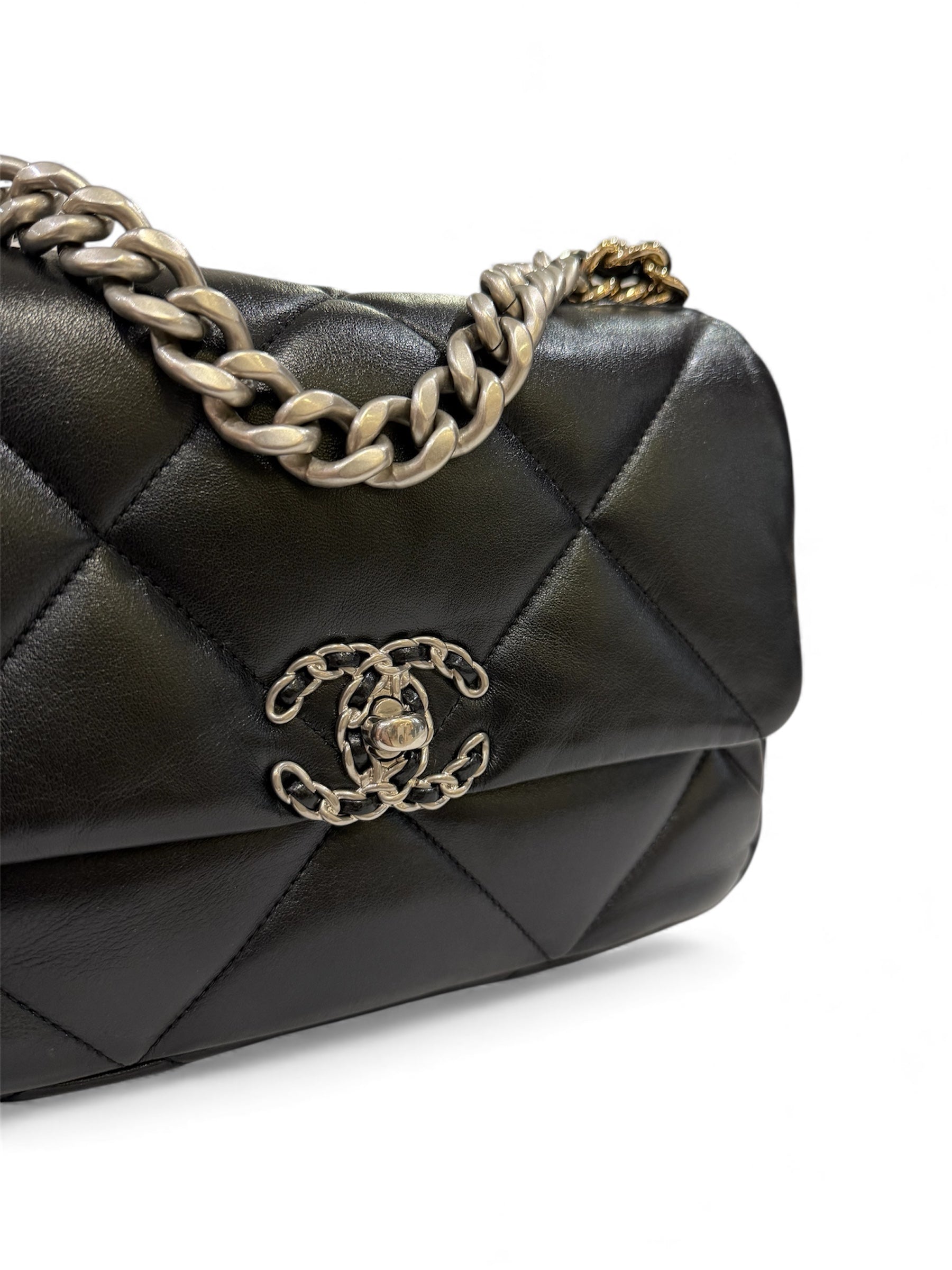 Chanel - Tasche 19 silberner Verschluss 26cm
