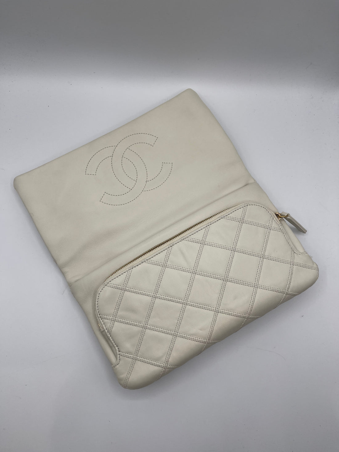 Chanel - Pochette Matelassé con patta
