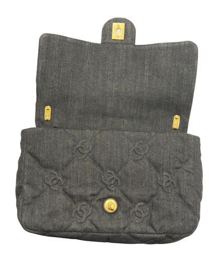 Chanel - Sac à rabat Funky Town