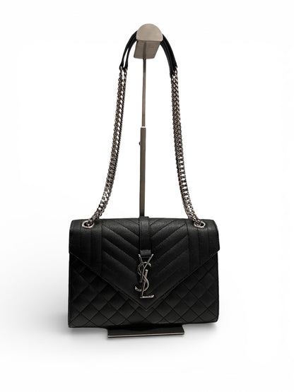 Yves Saint Laurent Sac Enveloppe en Cuir Matelassés | Les Folies d’Eugénie