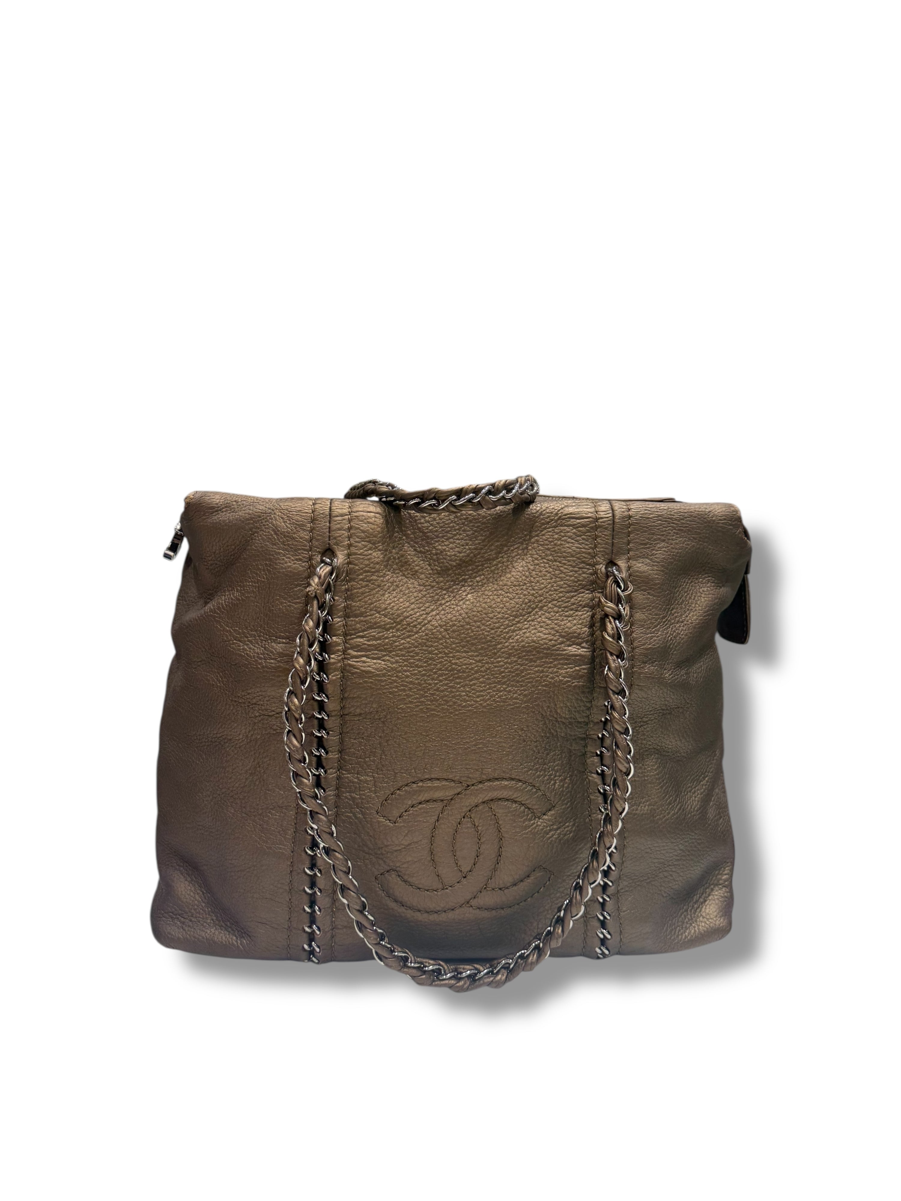 Chanel – CC-Ledertasche in Bronze